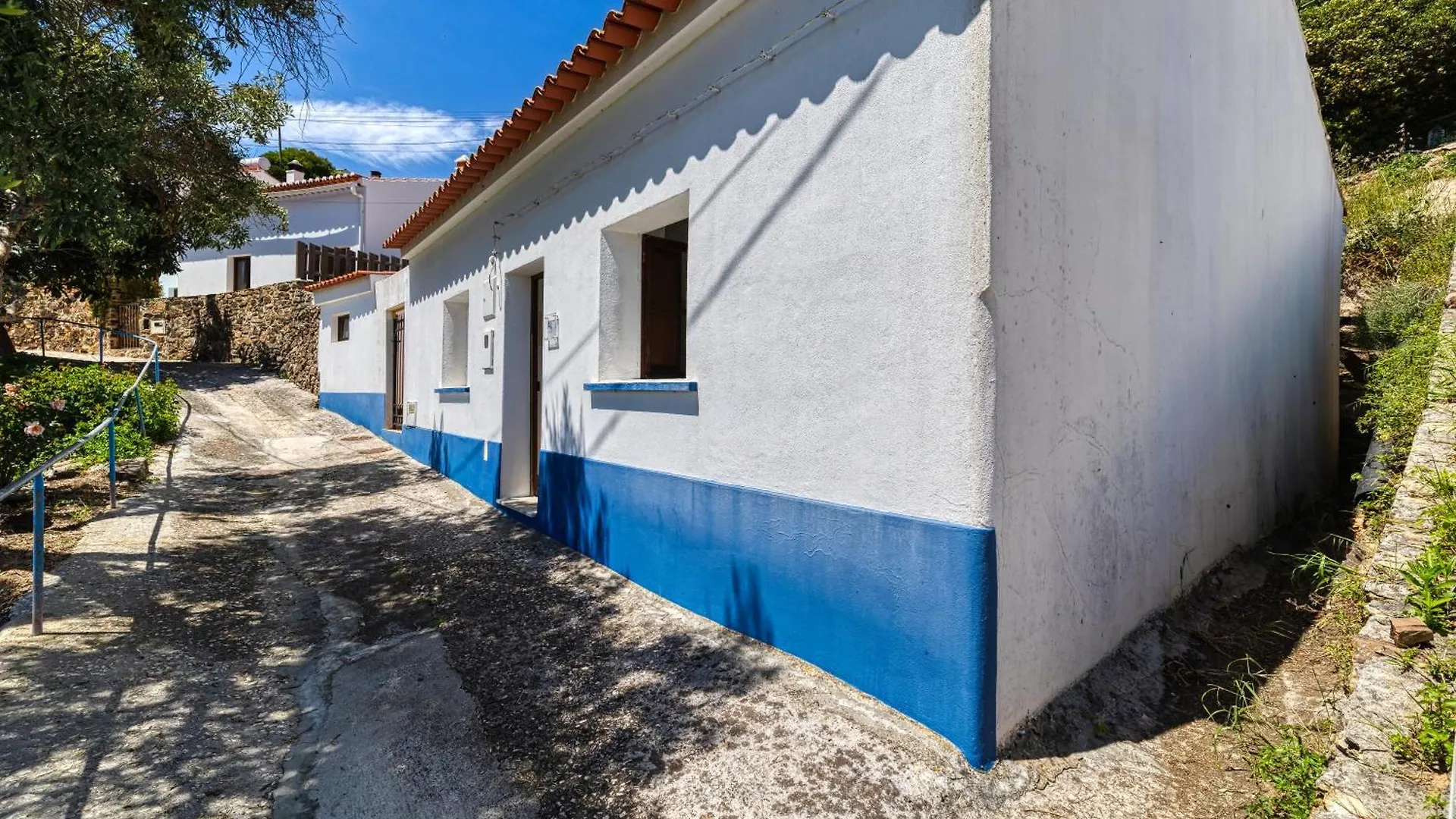 Casa Limao Old City Aljezur Charming House With Private Patio And Marvelous View 포르투갈
